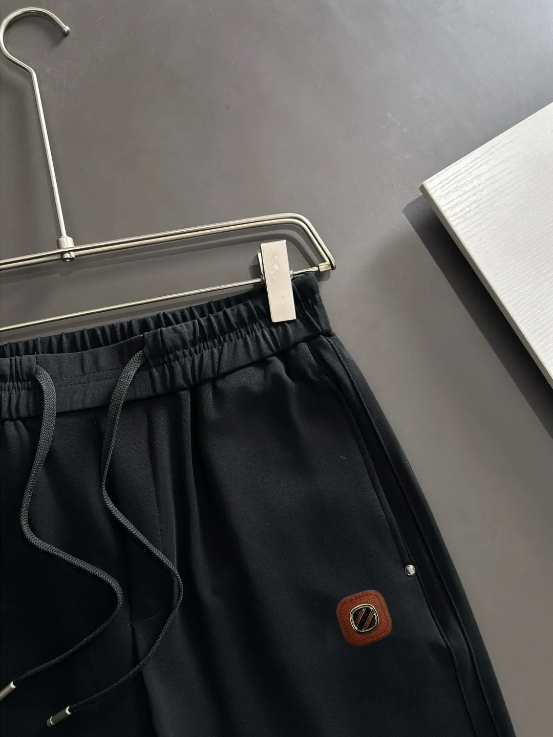 ， 🐎 🆕2026 New Arrival ！ Classic LOGO ， ， ， 。 ， 。（ ） ：Black Dark Gray Size：29-36